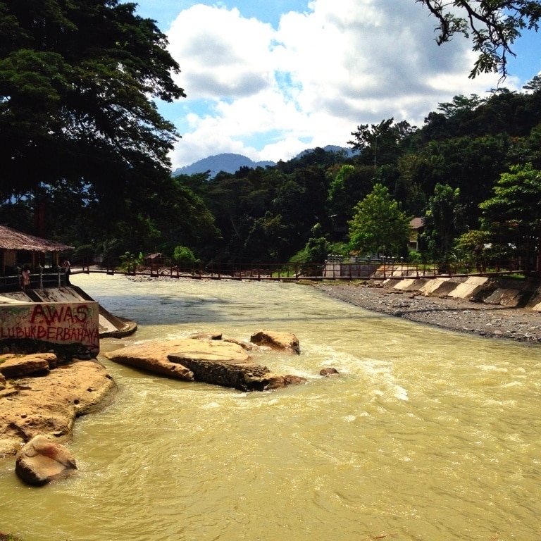 The muddy river in Bukit Lawang that 10 years ago cost more than 2000 local life. Now the city is yet again beautiful but the nature of the river is living on in the hearts of the locals