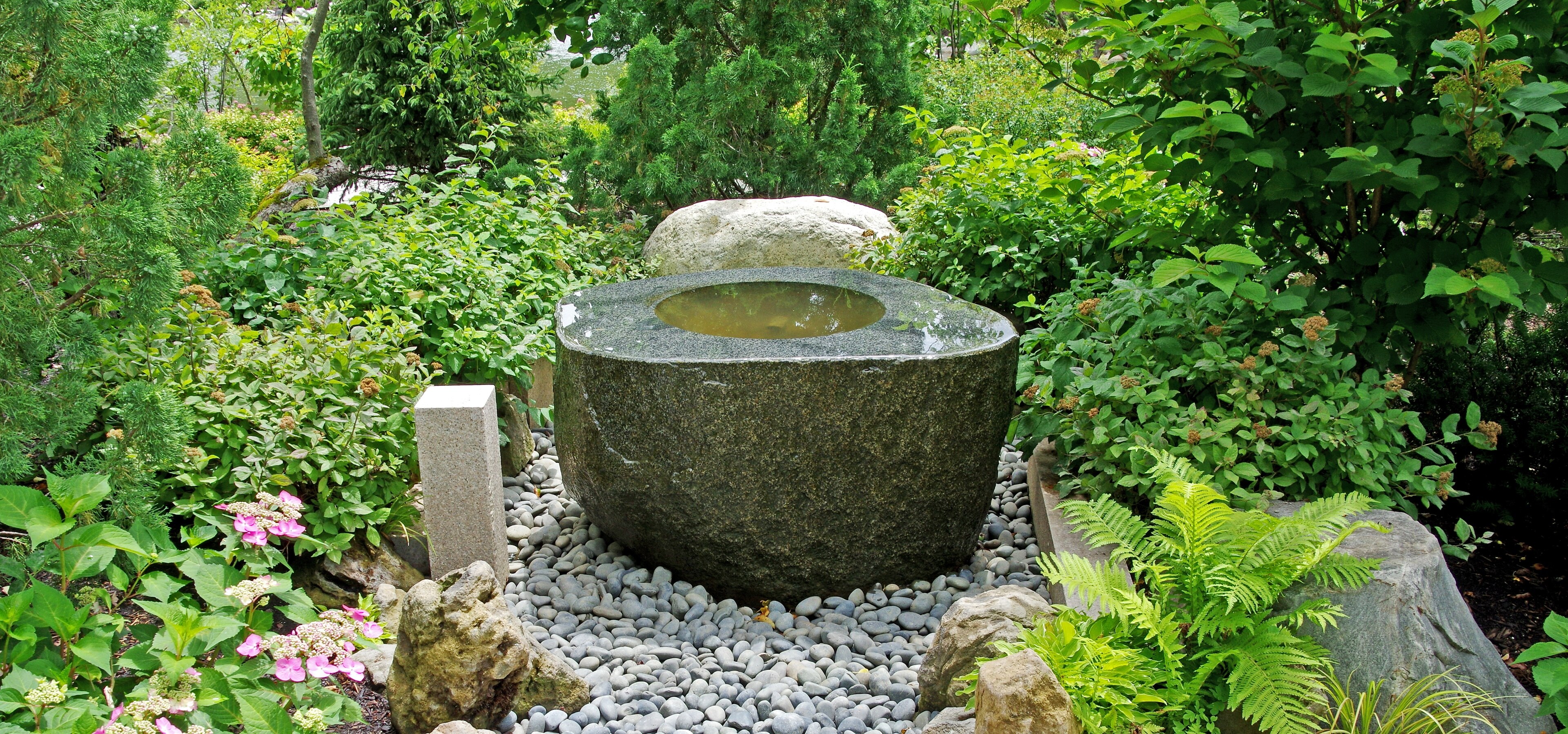 Top Hotels Closest to Frederik Meijer Gardens and Sculpture Park in