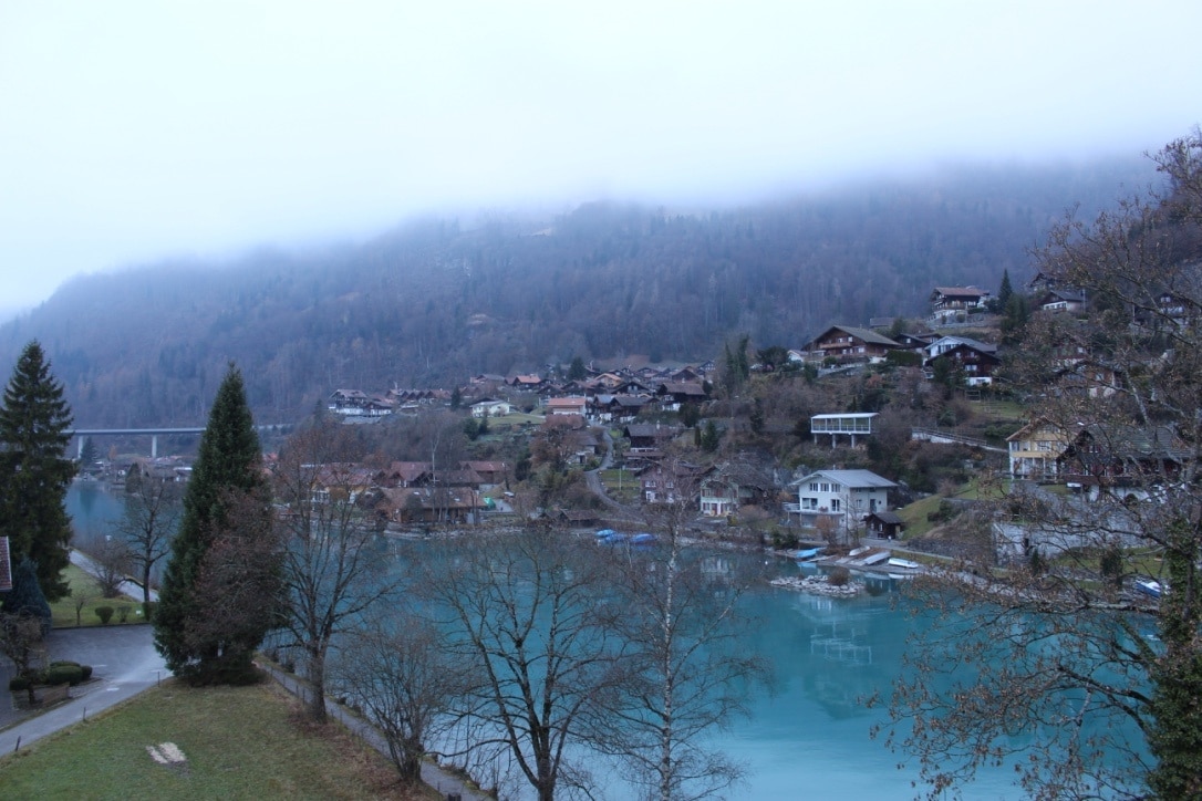a foggy morning, with the turquoise brienz. 