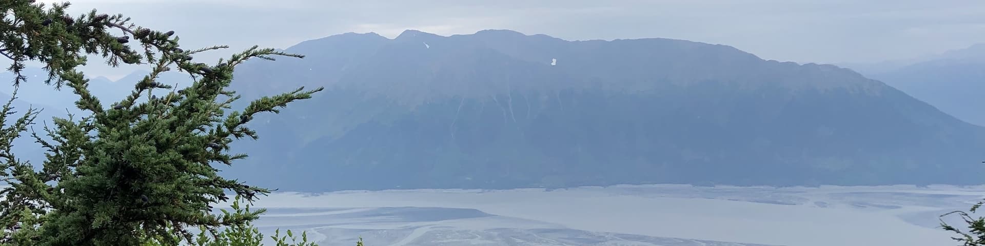 Bird Ridge trail overlooking the Seward Highway. Steep difficult trail makes you earn the beautiful view up top. Keeps you guessing with several false peaks as well!
_
#BirdRidge #Adventure