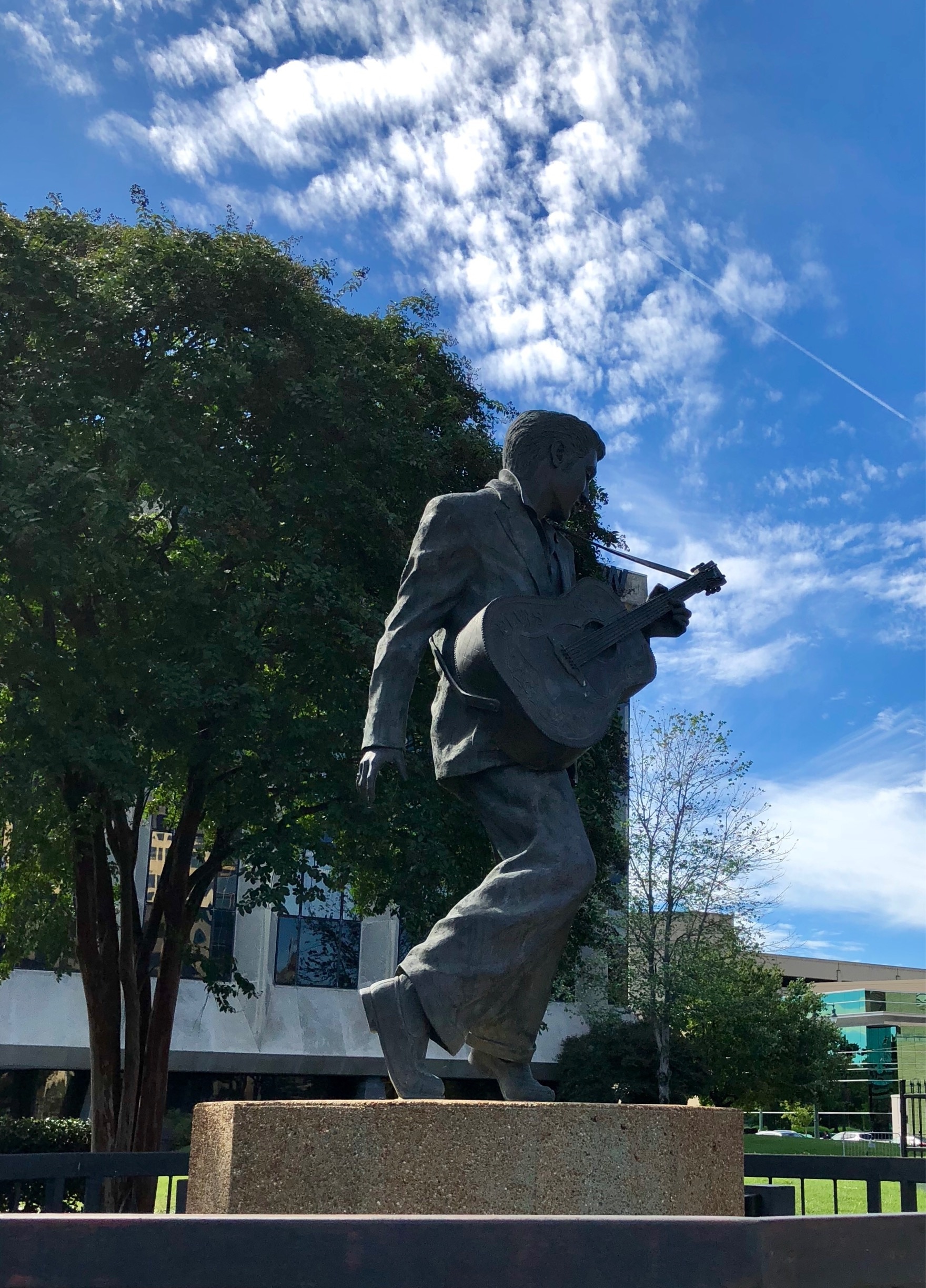 Elvis statue on Beale Street in Memphis. 

(Oct 18)

#Memphis #Elvis