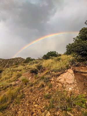Always go on the #adventure 🌈
When we set out for this hike it was pouring rain and less than 2 hours until sunset. There was at least a 50-50 chance that we would end our hike cold, wet, and in the dark. I guess we got lucky 😉✨