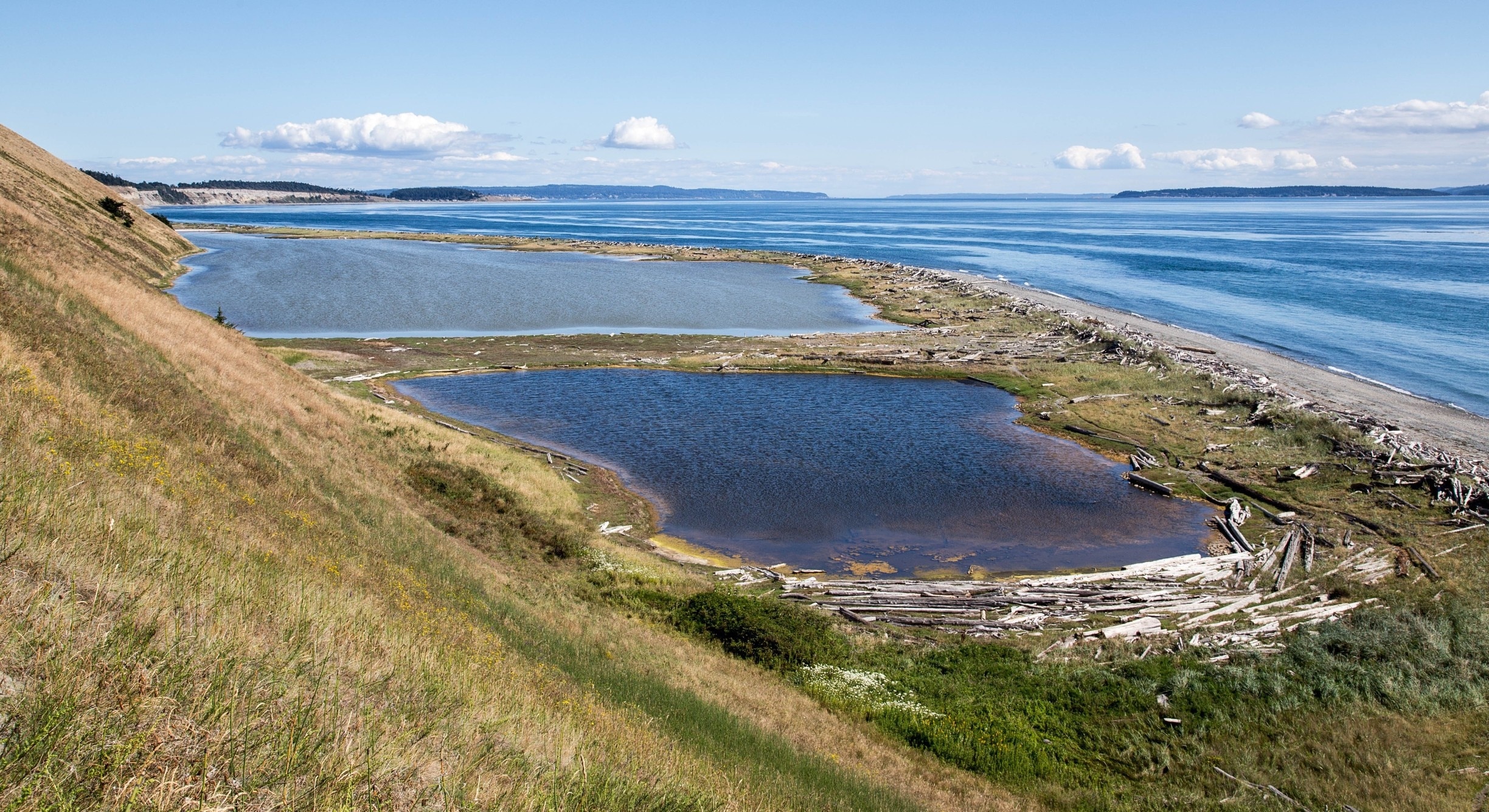 A beautiful bluff hike on Whidbey Island just north of Seattle.

#lifeatexpedia