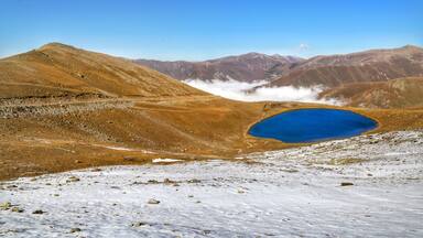 Southerneastern part of Turkey has many natural beauties. Aygır crater lake is pretty far from civilisation but totally worth to see.
#LifeAtExpedia
#MiddleOfNoWhere