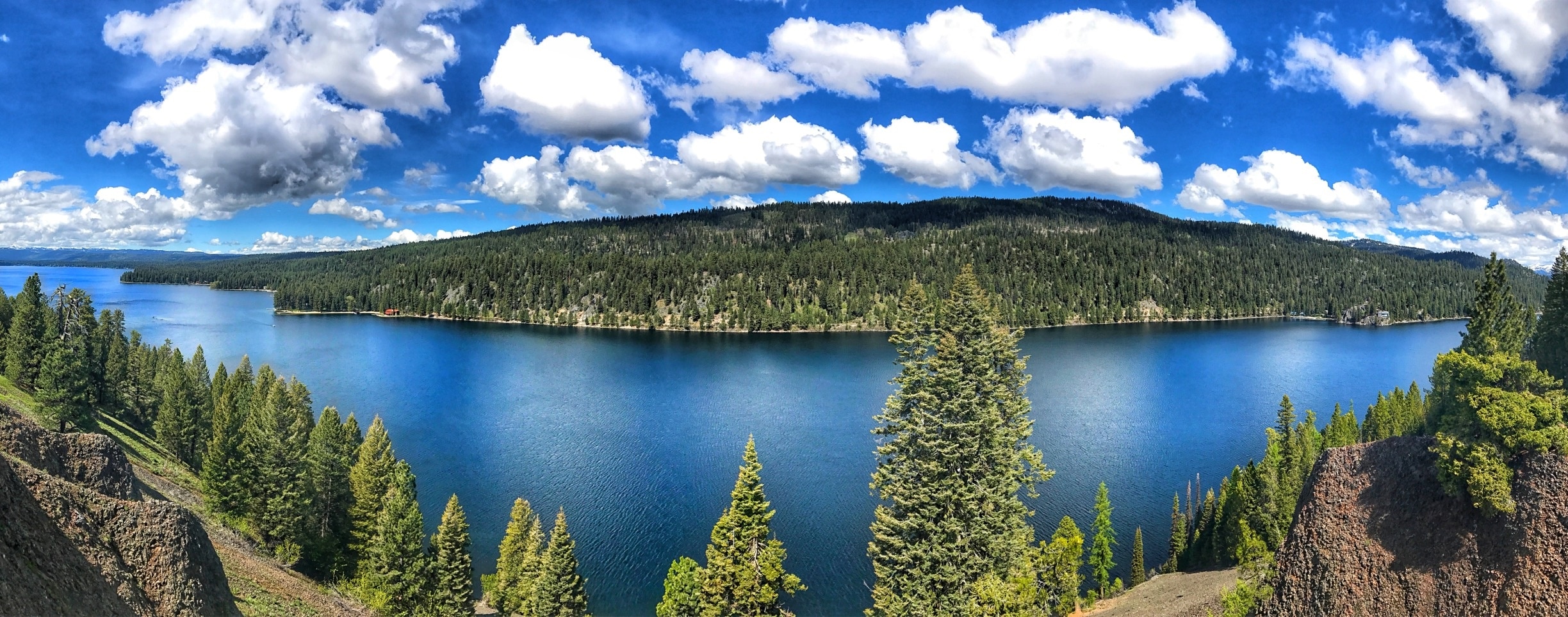 IPhone panorama of Osprey Point in Ponderosa State Park. Great place to camp with lots of easy hiking trails. You can drive to this point but I recommend you hike or take a bike ride. Worth the view.
#take a hike