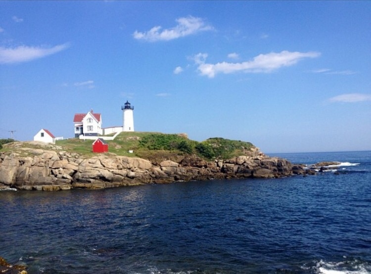 Nubble Lighthouse, York Beach Holiday Accommodation: Holiday Houses 