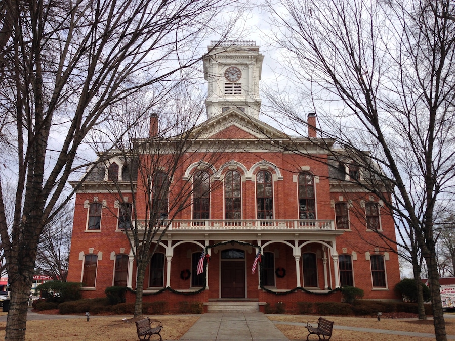Walton County courthouse.
