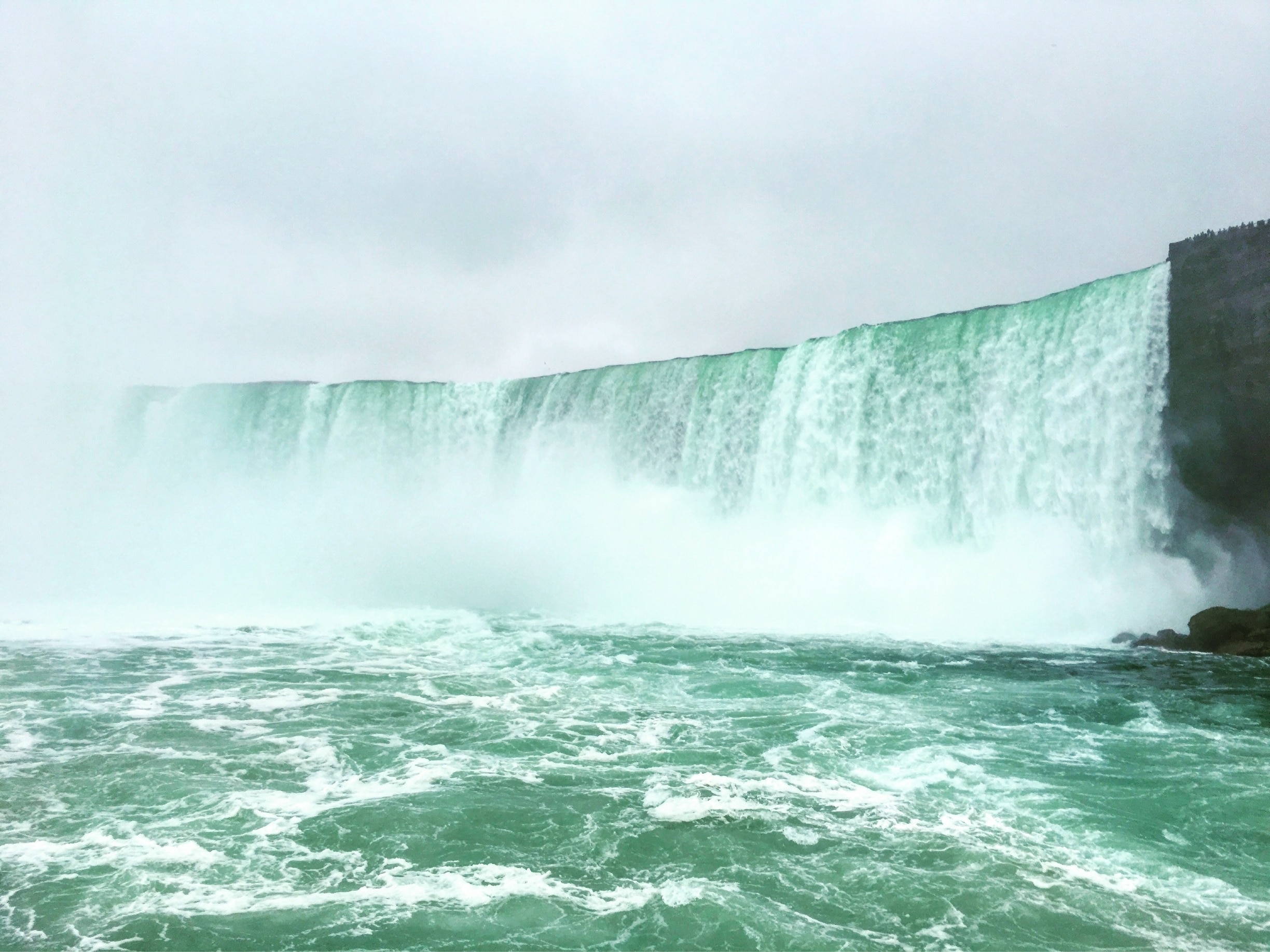 Spring hasn't quite come to upstate NY/Canada yet but I had #springfun visiting #niagarafalls this past weekend! 

#dontgochasinwaterfalls #travel #ohcanada #waterfalls