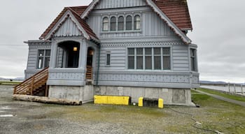 The historic Weyerhaeuser Office Building (1923). It has moved a few times