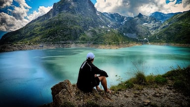 Amazing scenery, Peace and Quiet. Is a good choice for Hikers and Nature lovers. To arrive up there use the Châtelard Rail Attraction to enjoy amazing views. #Colorful

Read More here:
http://imoutoftheoffice.com/parc-d-attractions-du-chatelard-and-the-lac-d-emosson/