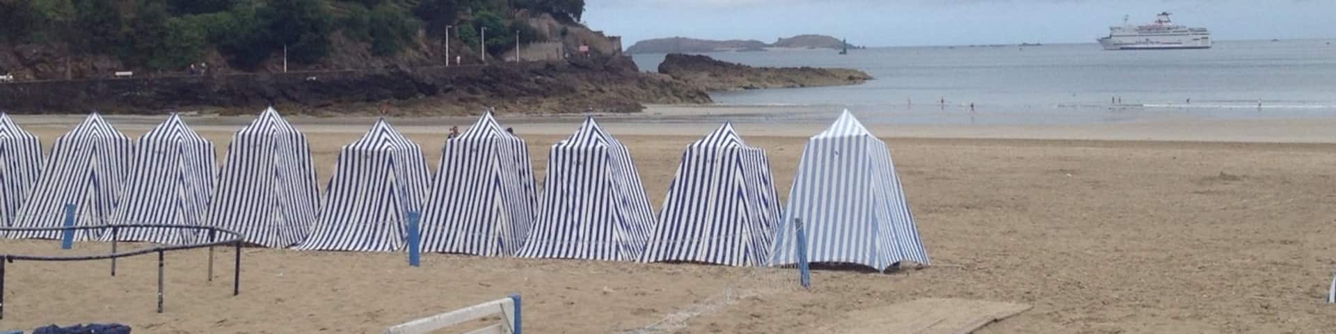 Beautiful beach in Dinard. If planning a trip to see St Malo stay in Dinard across the bay. Beautiful town and public beach with 5 mile walkway along the coastline. Easy 5 min ferry across to St Malo.