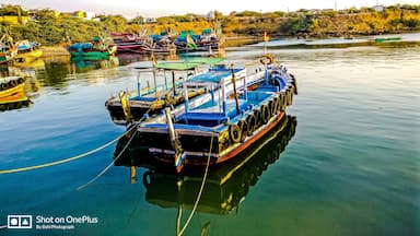 Let's go for a boat ride...!!!! #lifeatexpedia #Nature #water #reflection #mobileshot #mobilephotography #reflection_shotz #likealocal