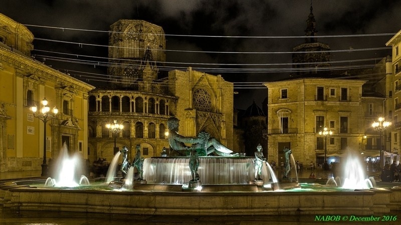 Visita Plaza de la Virgen en Centro de la ciudad de Valencia