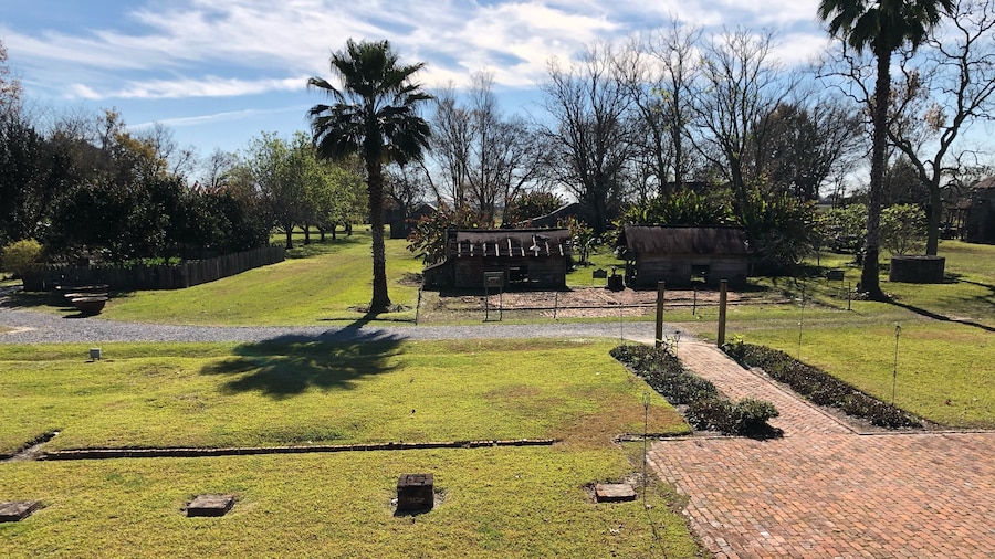 The ugly and sad parts of American history. These cabins were the home for slaves since the early 1800s. The insane thing is that the last families of African slave decent moved out of these cabins in 1977!