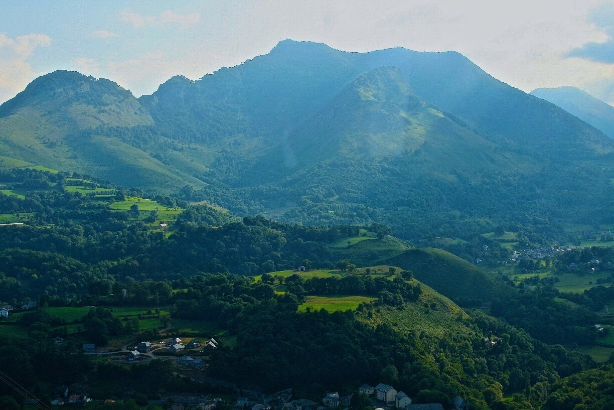 Pic Du Jer In Lourdes Expedia Co Uk