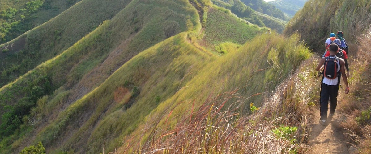 The snake-like trail and rolling slopes of Mt. Batulao. #hiking