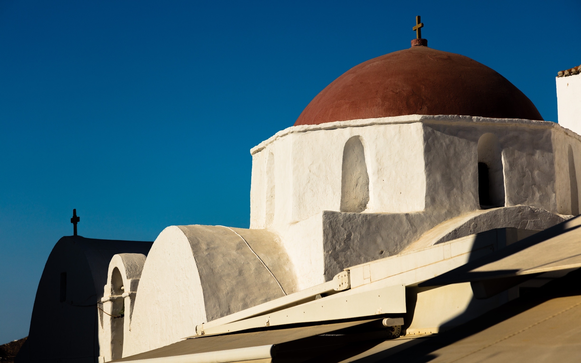 can't get tired from the white and pastels of the beautiful abstract Cycladic architecture of Mykonos

#BVStrove
 