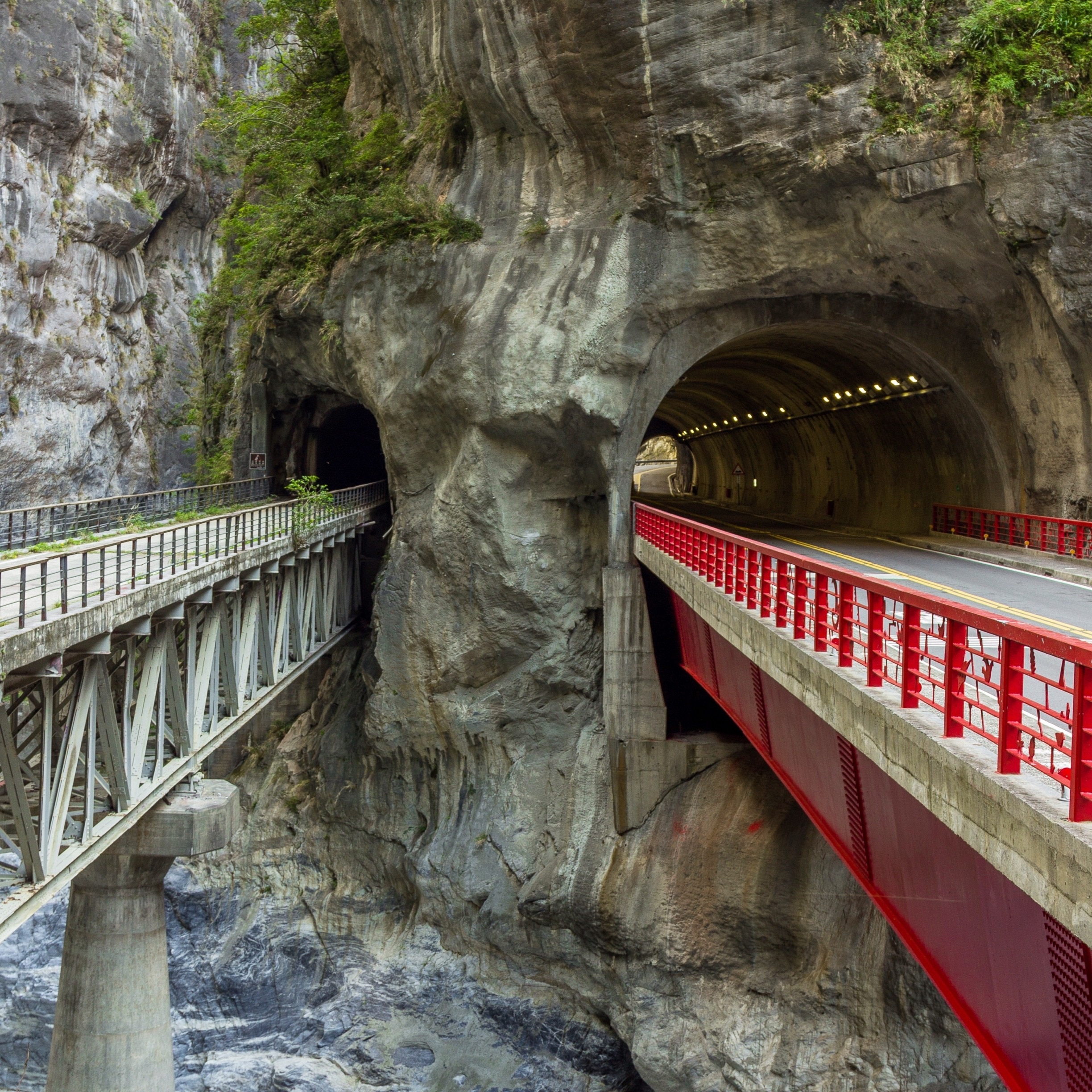 Cant miss this great photo spot as you head up the Taroko highway