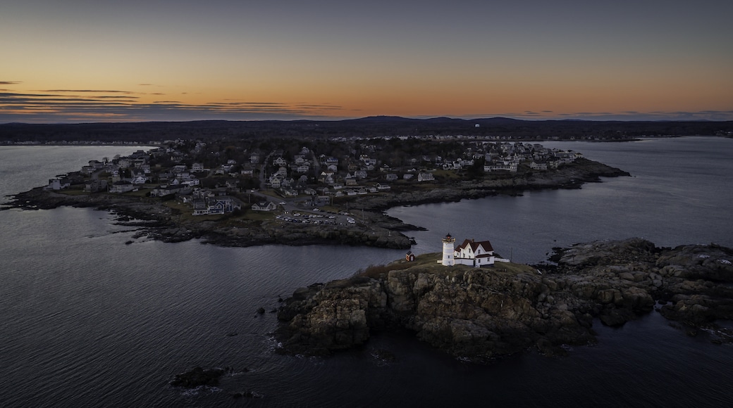 Nubble Lighthouse, York Strand, Maine, USA