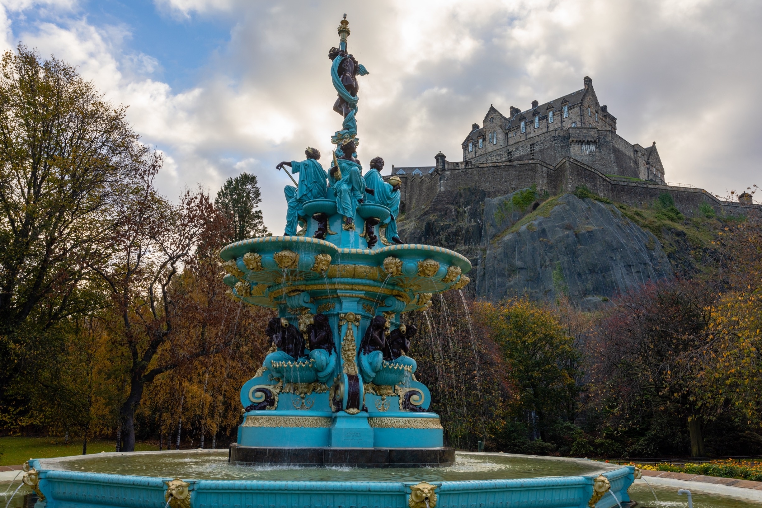 Princes Street Gardens in Edinburgh City Centre Tours and