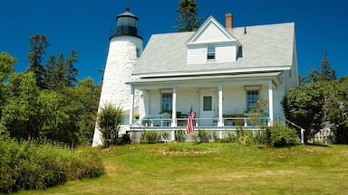 The lighthouse is small and quaint. The views over Penobscot Bay from below the lighthouse are amazing! 