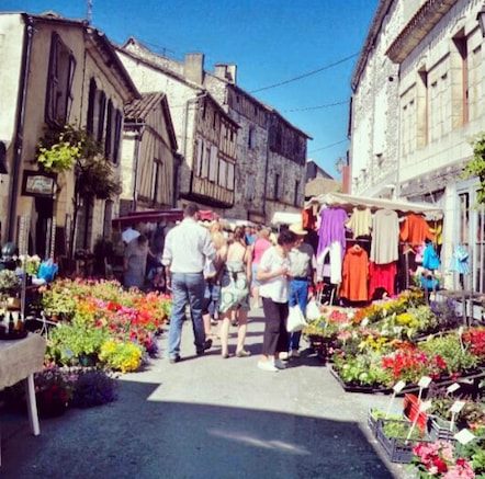 Blue skies, perfect weather, chocolate croissants, cheese, bread, wine, flowers, local artists, unique jewelry, and wonderful people. This market, in the south of France, is rustic but ever so charming. #market