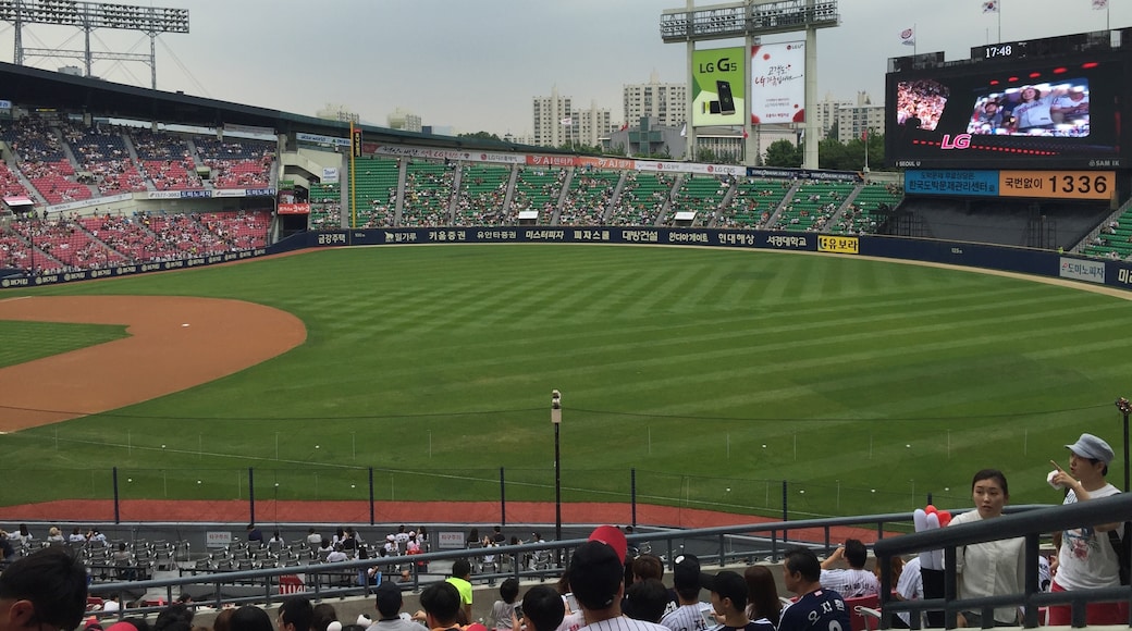 蠶室棒球場, 首爾, 韓國