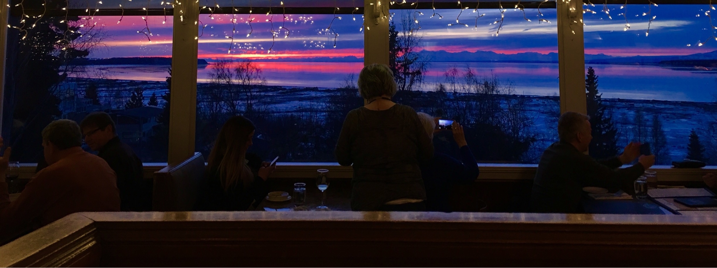 Great sunset views at this restaurant in Anchorage AK. It is is absolutely stunning. 