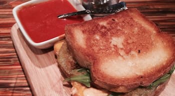 This place is great! Great beer selection and pub menu. I tried the Fried Green Tomato Grilled Cheese Sandwich. Served with Tomato Soup and Homemade Garlic-Parm Fries. So delicious! You have to check out their grilled cheese menu! #delicious 