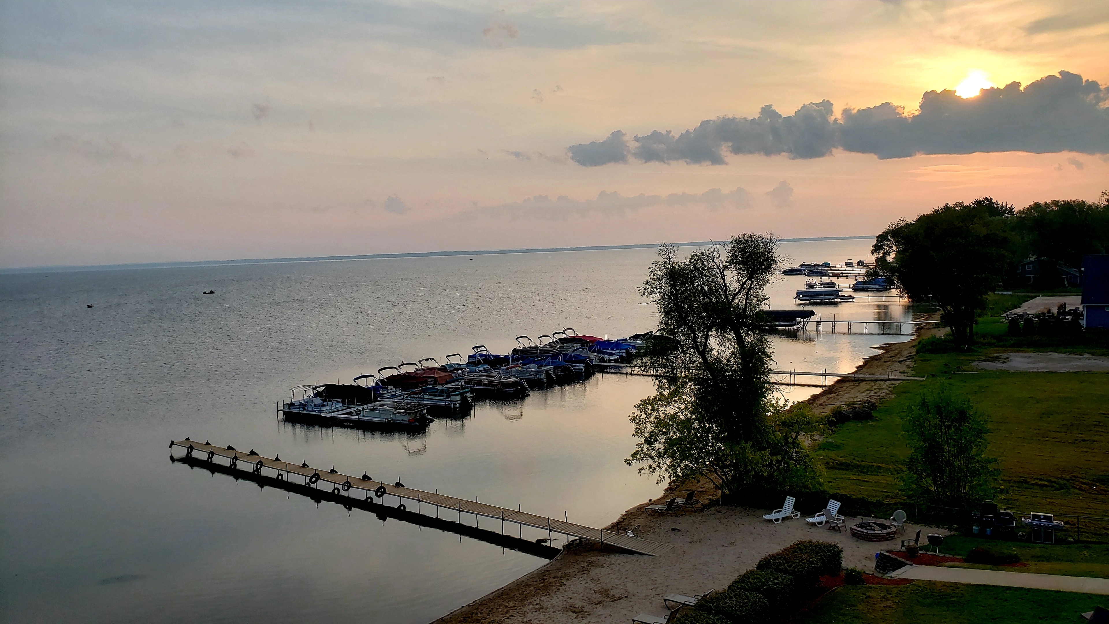 Houghton Lake: Your Michigan Escape Awaits!