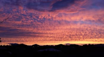 Looking west for a fabulous sunset cloudscape. 