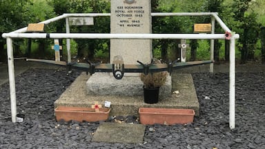 Memorial near Binbrook.