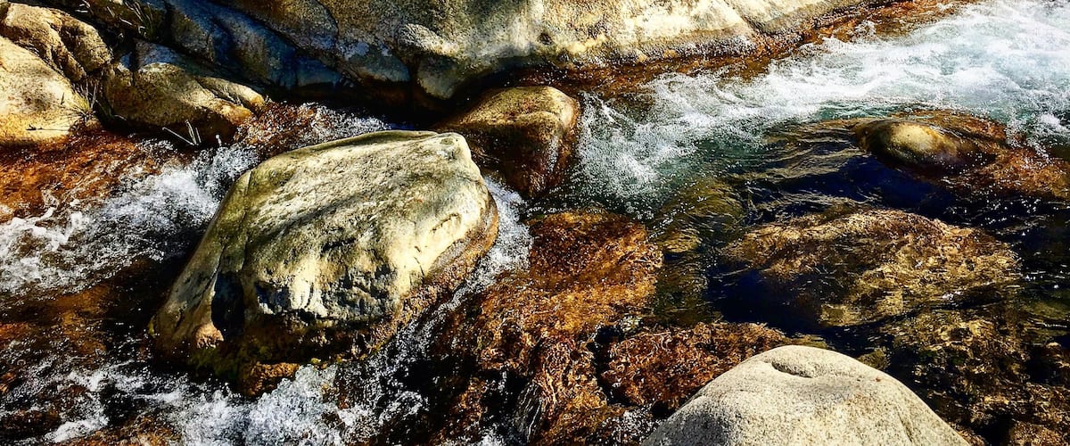 This Place is great for an awesome Hike the water is so cold but is worth it, i jumped rock to rock, I swim and relax with the great views, hope you enjoy this Place!