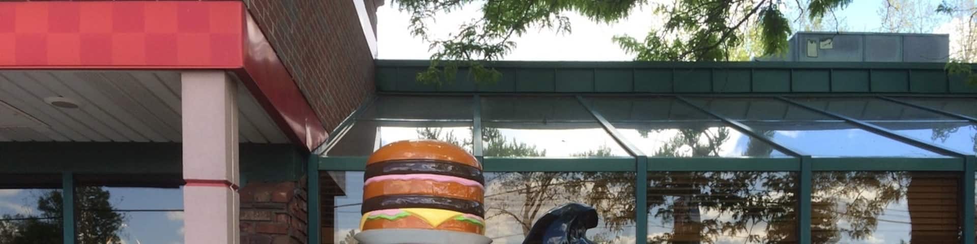 Old fast food chain found across Michigan, the Big Boy has become a staple in pop culture. #Delicious