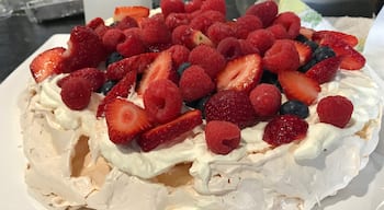 Pavlova with cream & berries #Trovember
