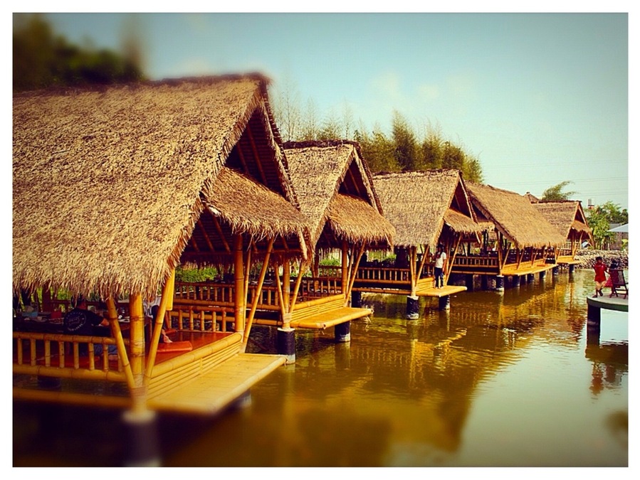 My Favorite Restaurant which serves Delicious West Java Traditional food with Gorgeous Atmosphere in Bandung.