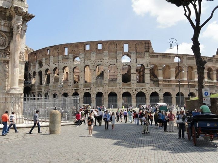コンスタンティヌスの凱旋門 ローマ エクスペディア