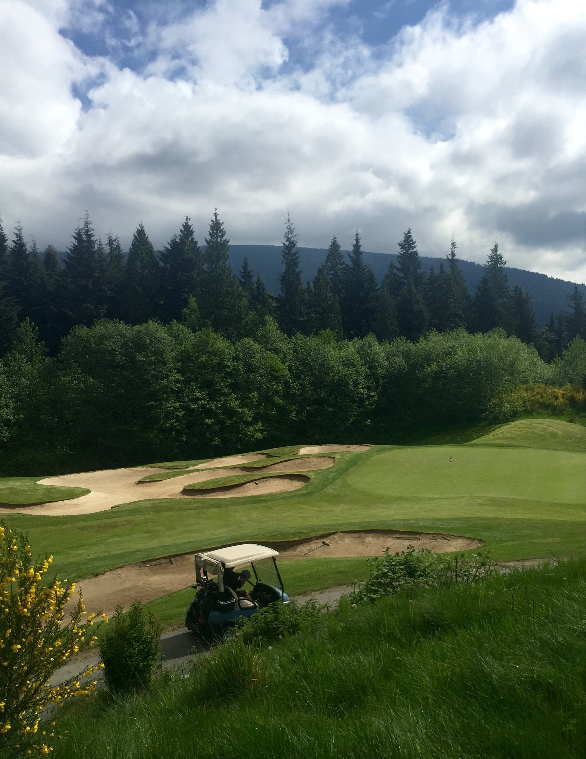 Perfect setup, perfect weather - Beautiful British Columbia 
#golfing, #vancouver, #westwoodplateau
