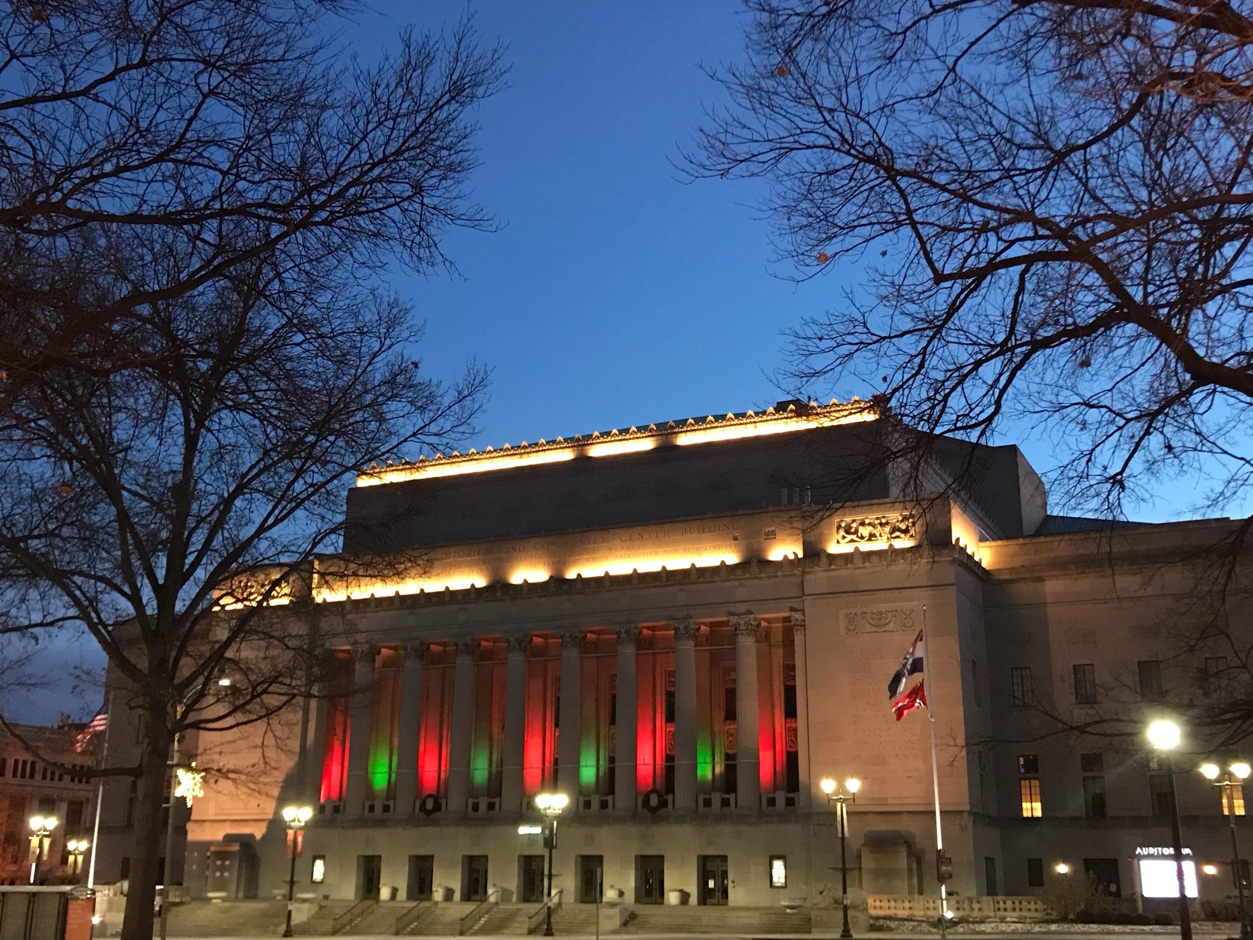 The Peabody Opera House sporting its holiday colors! #holidays #citylife #architecture #red #green #tourism #vacation #nightlife #nighttime #saintlouis #missouri #downtown #winter #holiday #reflection