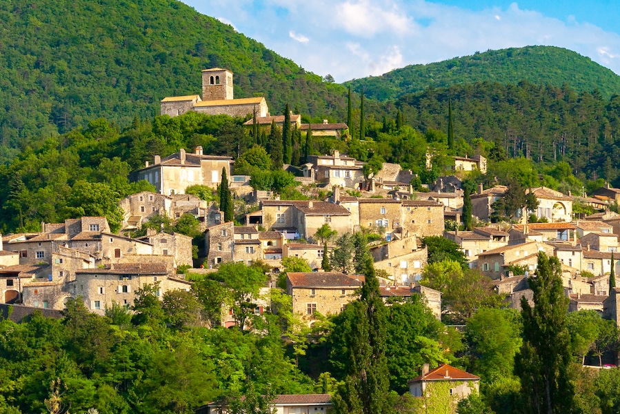 Typical village haut perché de la Drôme