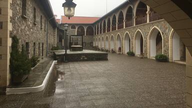 Orthodox Monastery of the XII century. Restored in the XVIII.
Unesco heritage. Unfortunately you can’t take pictures from inside but from outside it’s stunning beautiful too.