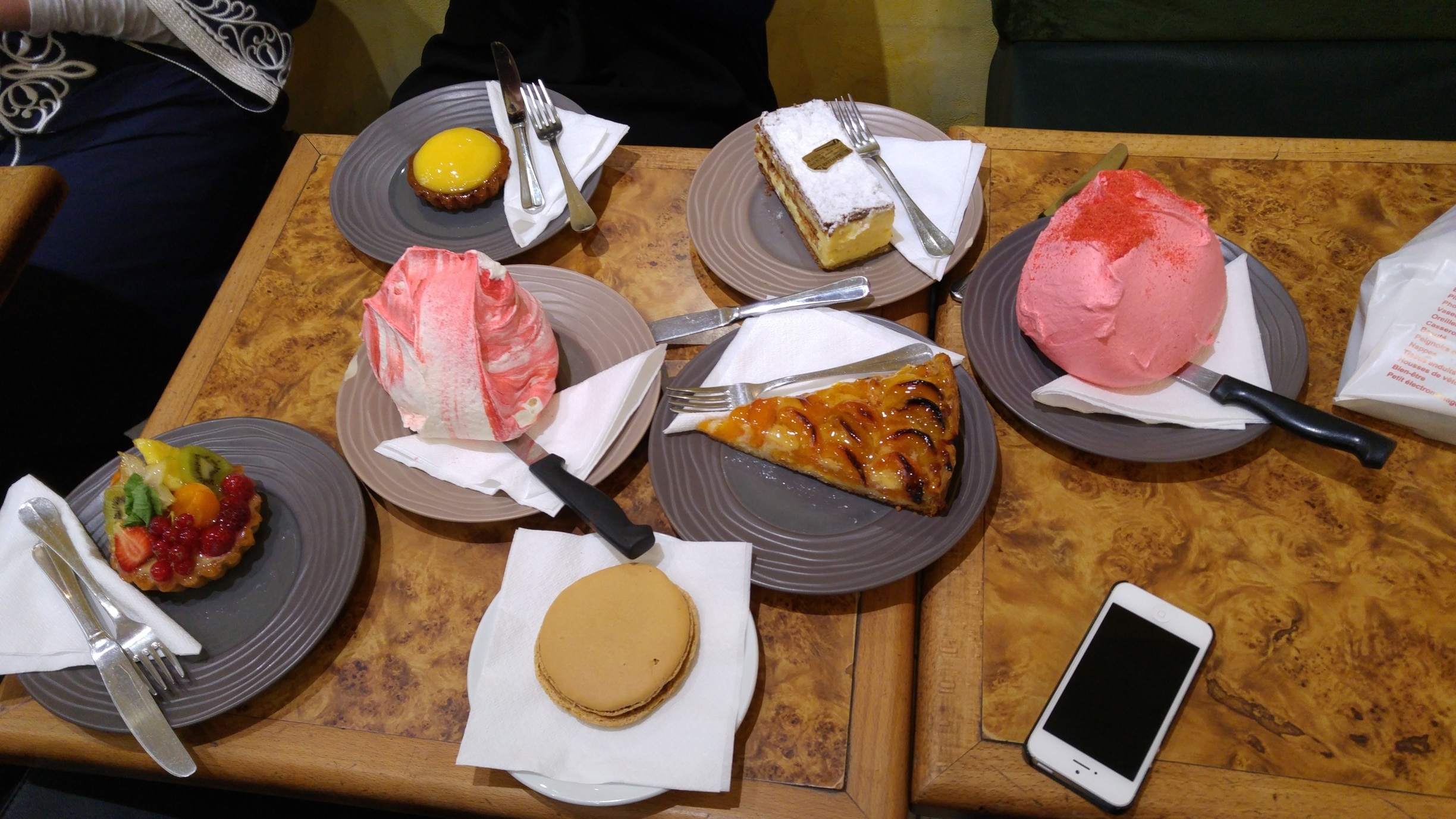 Enjoying the French patisserie in Paris 