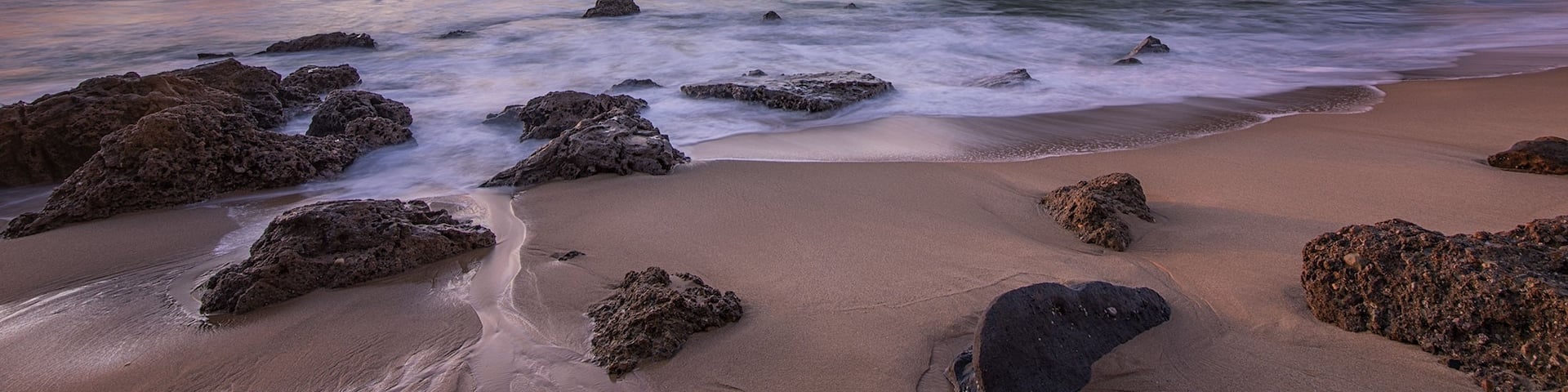 Santa cruz beach, Ericeira, Portugal.
Amazing rock formation, fantastic beach and this is one amazing location to the Sunset, fantastic place to visit, great beach´s, good restaurants and of course fantastic places to photograph.