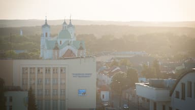 16th-floor sunset view from the best accommodation of our late spring/early summer trip through Belgium, Lithuania, Belarus, Latvia, and Russia.

P.S. Thoughts on the Byelorussian welcome (in Romanian)--
https://bit.ly/3dBOOEN