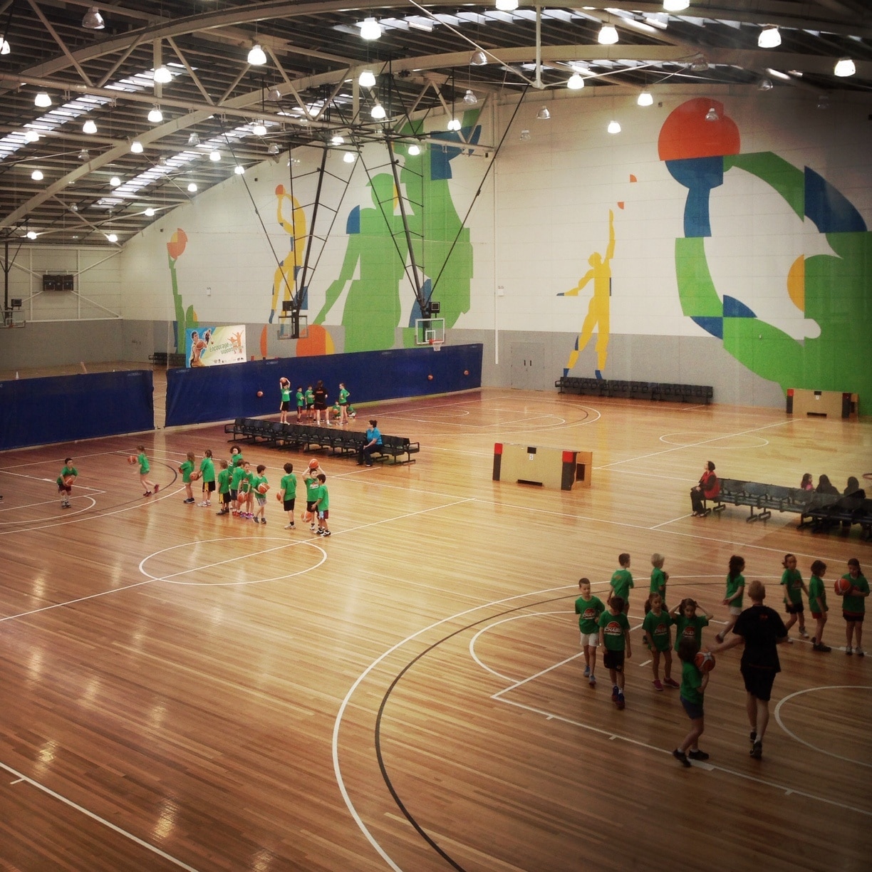 Huge complex in Albert Park. Offering all types of facilities for any type of sports. The gymnasium/courts are huge.