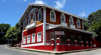 #Olinda #Unesco

Olinda foi fundada em 1535 e é a mais antiga entre as cidades brasileiras declaradas Patrimônio Histórico e Cultural da Humanidade pela UNESCO. Olinda abriga dezenas de igrejas e conventos barrocos de inestimável valor histórico e mantém o seu traçado urbano colonial. Foi também eleita a primeira Capital Brasileira da Cultura. 

Olinda was founded in 1535 and is the oldest among Brazilian cities declared a World Heritage Site by UNESCO. Olinda houses dozens of baroque churches and convents of inestimable historical value and maintains its colonial urban layout. It was also elected the first Brazilian Capital of Culture.