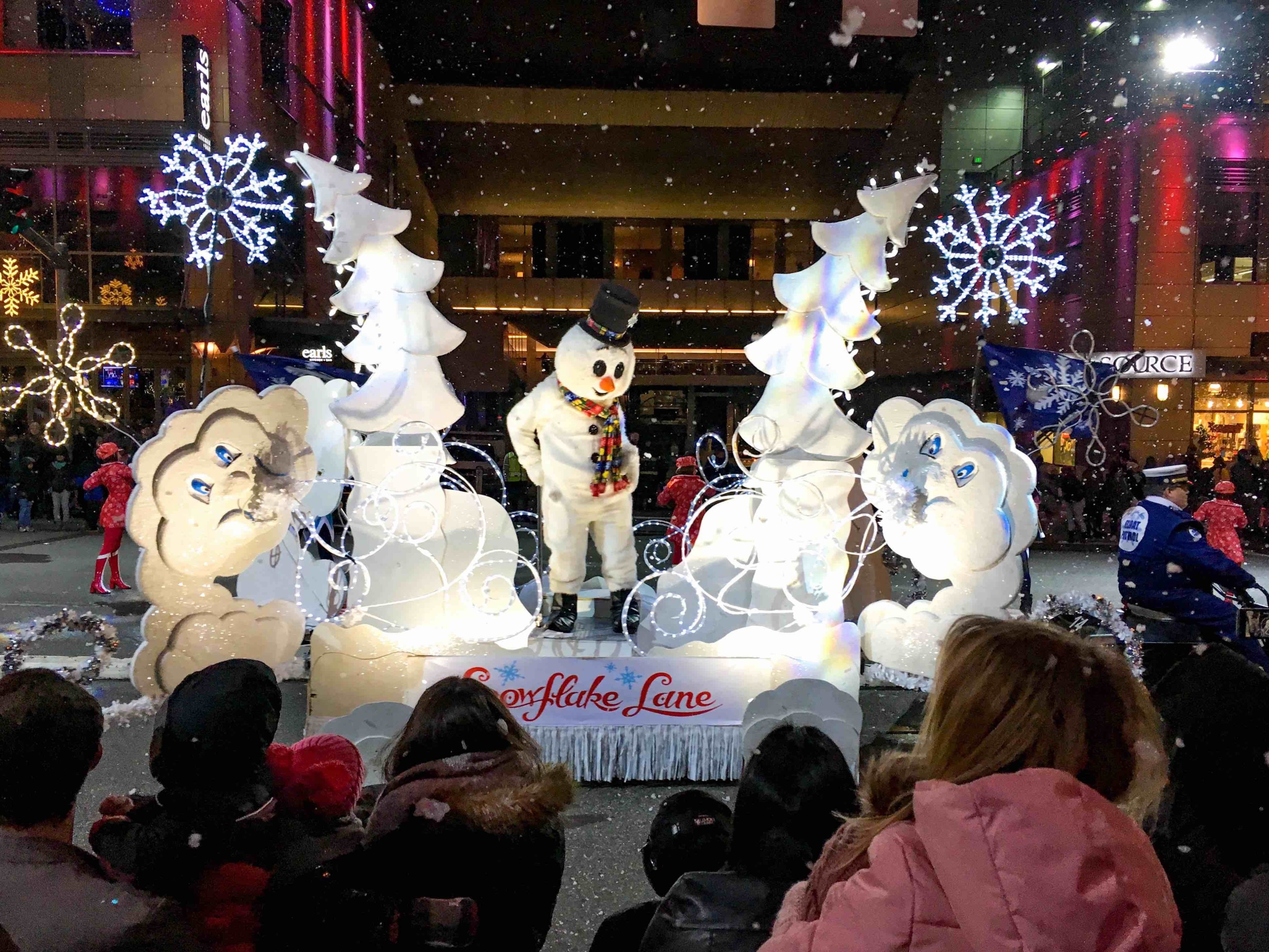 bellevue square mall christmas