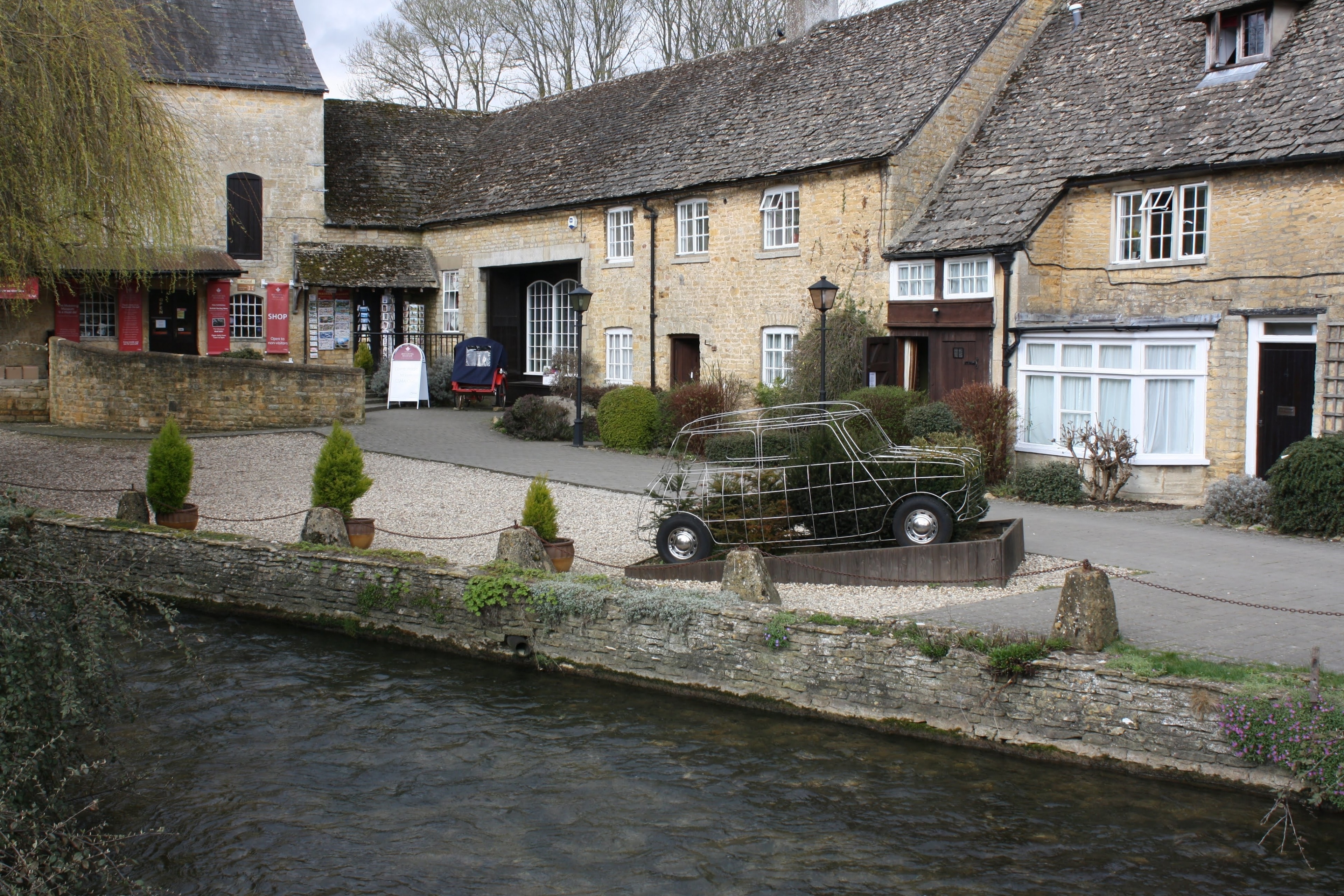 Bourton on the Water Travel Guide 2024 The Best of Bourton on the