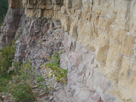 value: "Rock formations at Spearfish canyon. great climbing here"
