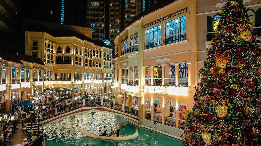 Venice Grand Canal Mall, Taguig, National Capital Region, Philippines